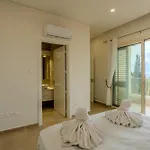 H&o Miki's Seaview House