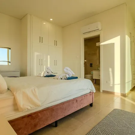 H&o Miki's Seaview House Villa