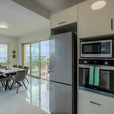 H&o Miki's Seaview House Villa *