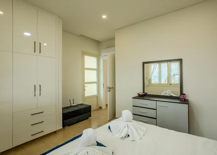 H&o Miki's Seaview House *